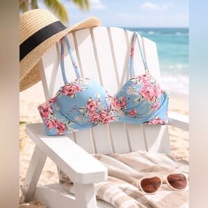 BETSEY JOHNSON Floral Bikini Top Size Large Built in Bra Adjustable Straps